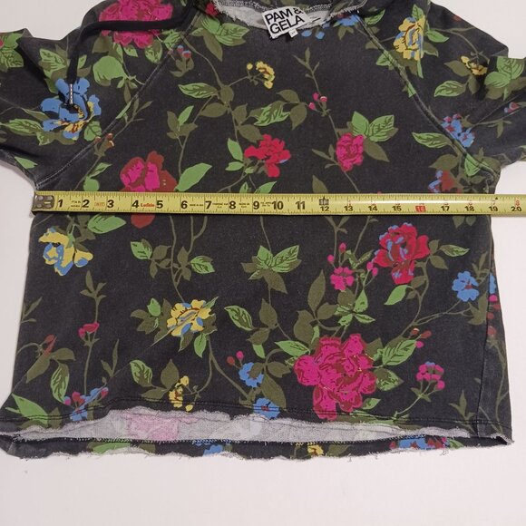 Pam & Gela Floral Print Crop Hoodie Sweatshirt Size Medium - Picture 11 of 12